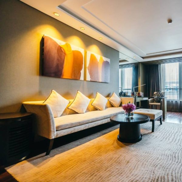 Como deixar a sala aconchegante com iluminação